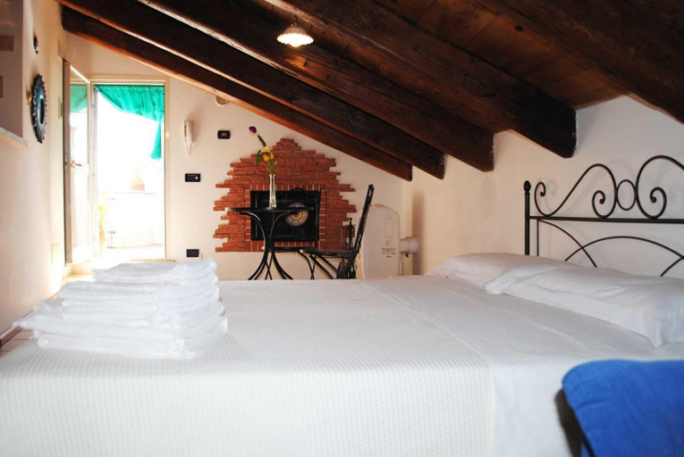 Bedroom 2, B&B Il Nido delle Rondini, Bari