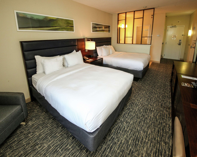 Bedroom 3, Doubletree by Hilton Columbia, SC, Lexington