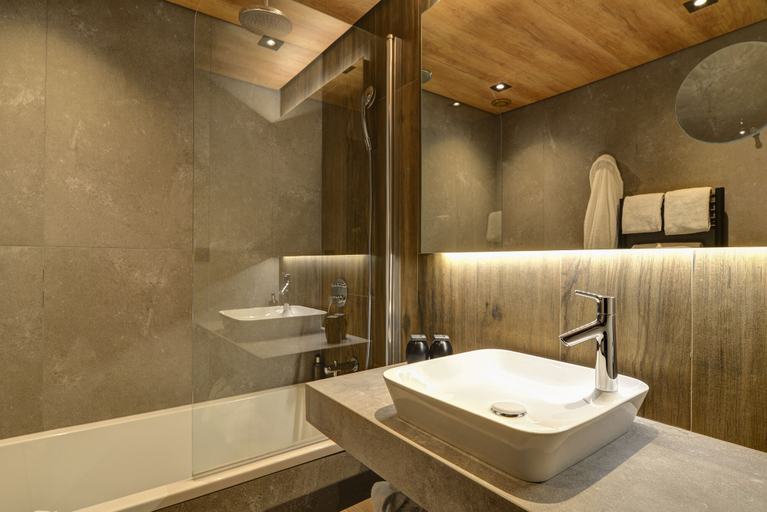 Bathroom 5, Alpina Eclectic Hotel, Haute-Savoie