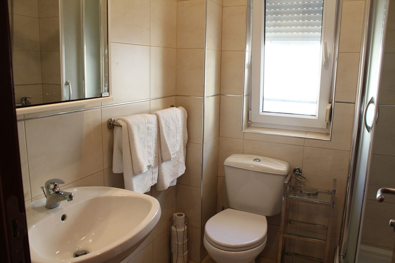 Bathroom 3, Comfort Apartments Budva
