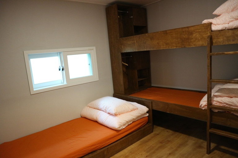Bedroom 2, Zzzip Guest House - Hostel, Mapo