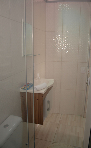 Bathroom 5, Casa Verde, Blumenau