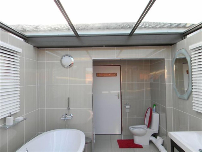 Bathroom, Sundays Mouth Guesthouse, Nelson Mandela Bay