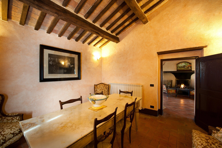 Others 5, Sarna Residence, Siena