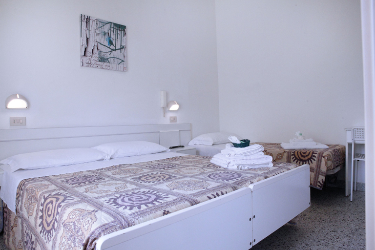 Bedroom 4, Hotel Lagomaggio, Rimini