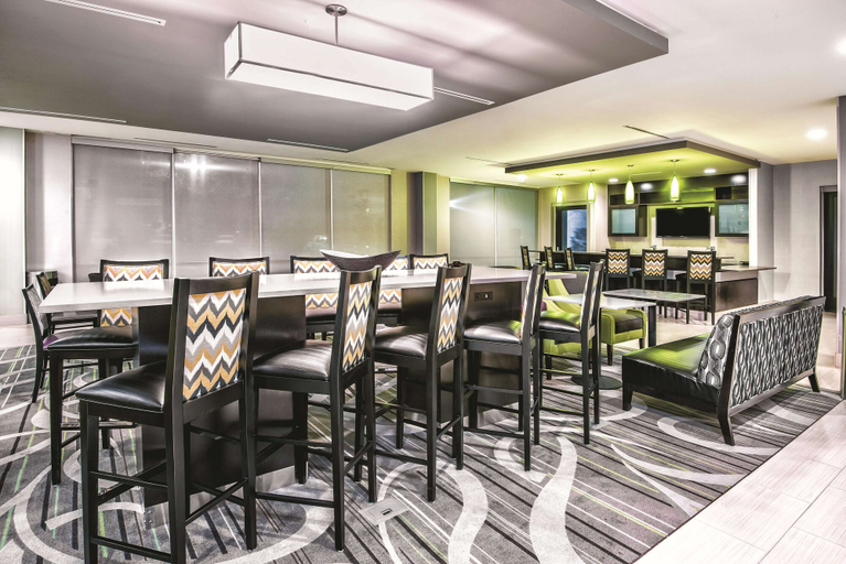 Food & Drinks 5, La Quinta Inn & Suites by Wyndham Monahans, Ward