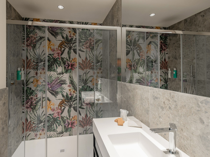 Bathroom 5, Catignano Hotel, Perugia