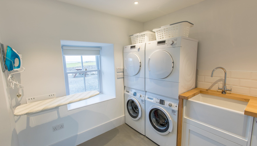 Bathroom, The Sail Loft - Hostel, Aberdeenshire