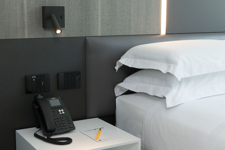 Bedroom 3, iQ Hotel Milano, Milano