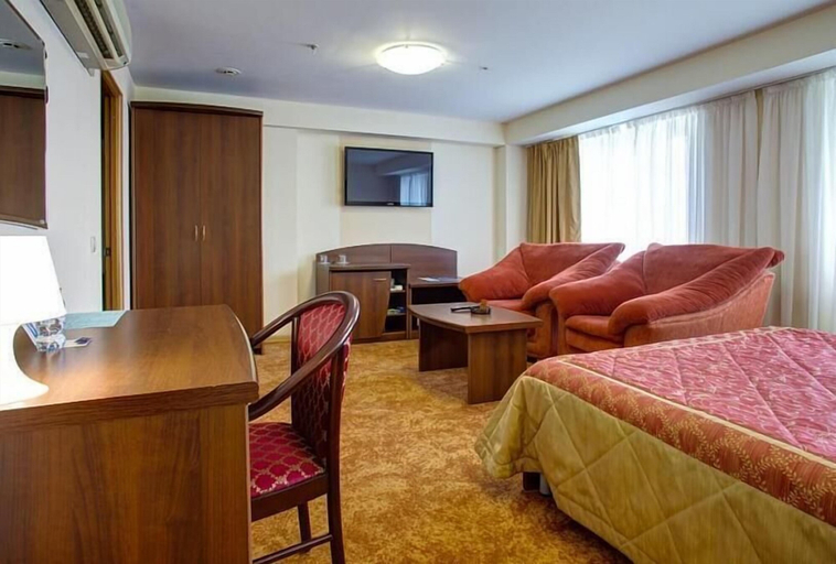 Bedroom 2, AZIMUT Hotel Kemerovo, Kemerovskiy rayon