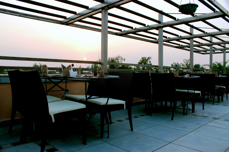 Food & Drinks 5, Tavisha Hotel, Delhi