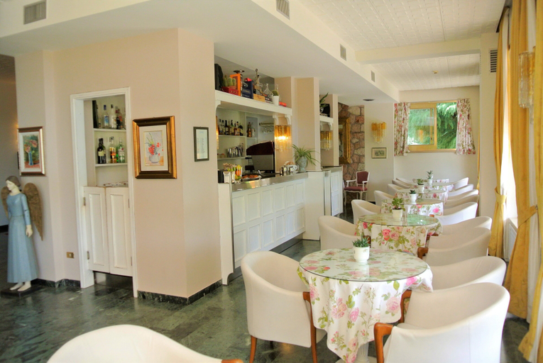 Food & Drinks 5, Hotel Garden, Verona