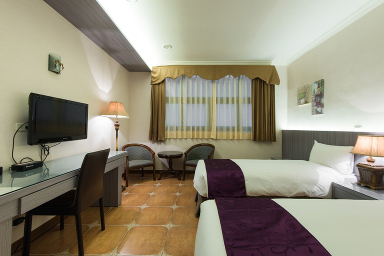 Bedroom 4, Kenting Kaiying Hotel, Pingtung