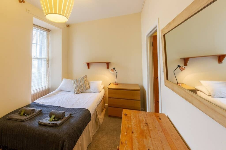 Bedroom 2, Cozy Apartment near The Meadows, Edinburgh