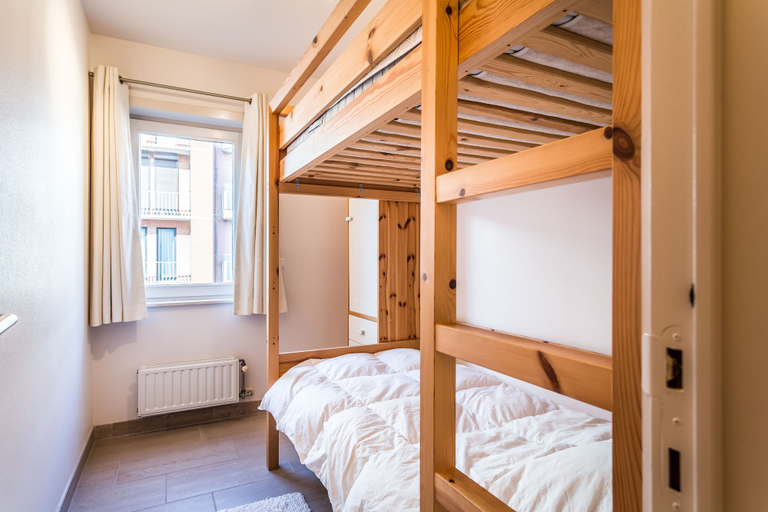 Bedroom 4, Gaston Lejeune 304, West-Vlaanderen