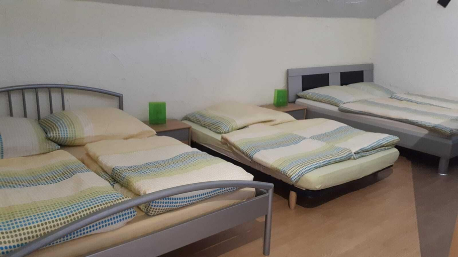 Bedroom 3, Gödelsteinhof, Südwestpfalz
