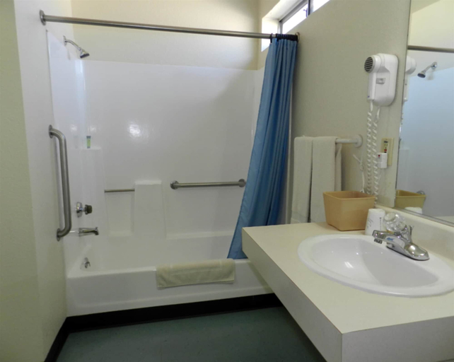 Bathroom 4, High Desert Motel Joshua Tree National Park, San Bernardino