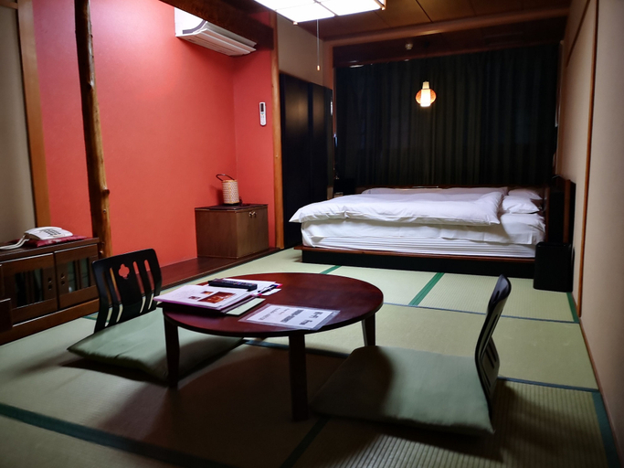 Bedroom 4, Yadoya Tsubaki, Aomori