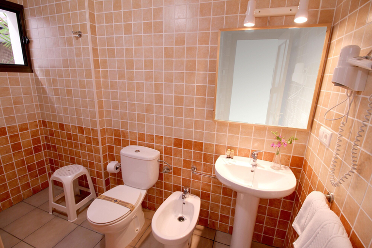 Bathroom 4, Apartamentos Serrella, Alicante