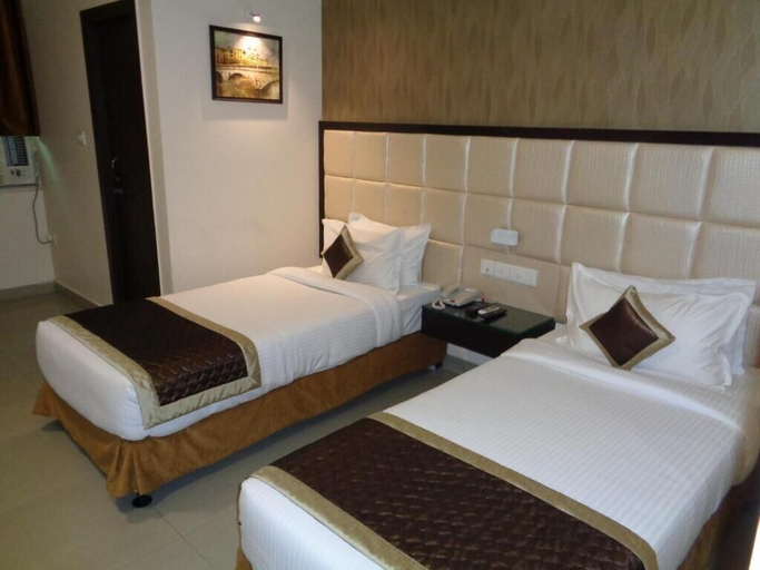 Bedroom 3, The AVR Hotels & Banquets, Patna