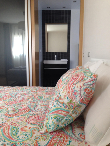 Bedroom 5, Figueira Duplex Praia Buarcos wi fi Cable Tv, Figueira da Foz