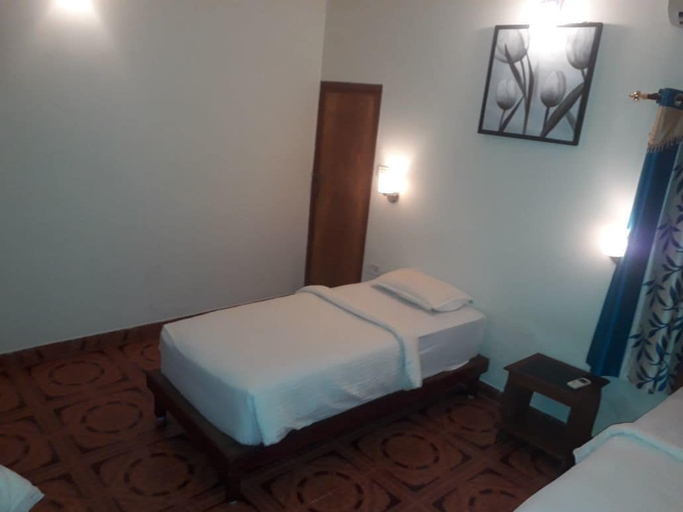 Bedroom 3, Deshadan Cliff and Beach Resort, Thiruvananthapuram