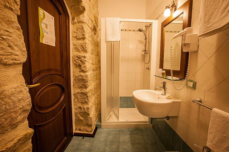Bathroom 4, Hotel Residenza Petra, Palermo