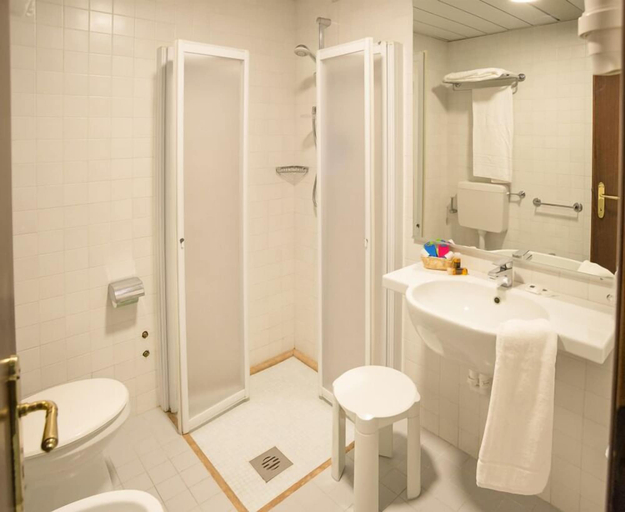Bathroom 4, Fantinello Hotel, Venezia