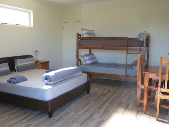Bedroom 3, Cape Oasis Guesthouse, City of Cape Town