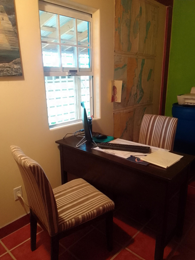 Others 4, The BNB on Triggerfish Close to the airport