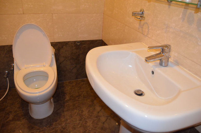 Bathroom 4, Mkani Apartment, Al Khobar