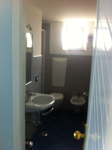 Bathroom 4, Hotel Villa Iulia, Latina