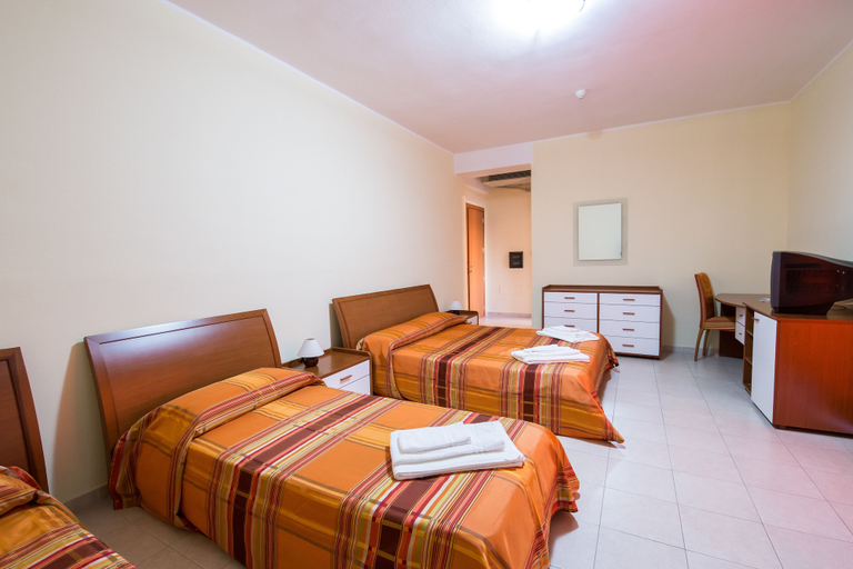 Bedroom 3, Fruit Village Capo Rizzuto S Antonio, Crotone