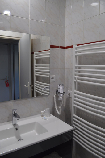 Bathroom 5, Hôtel du Parc, Jura