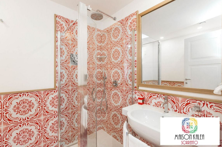 Bathroom 5, Maison Kalea, Napoli