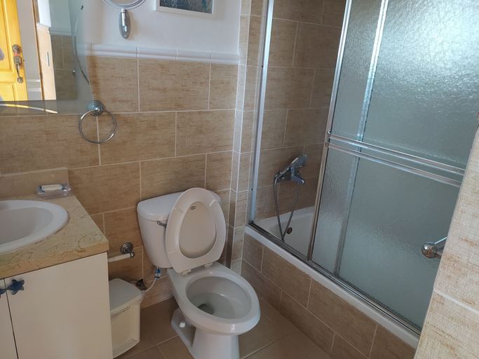 Bathroom, Magdalena 86, San Rafael del Yuma
