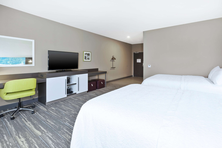 Bedroom 3, Hampton Inn Sedalia, Pettis