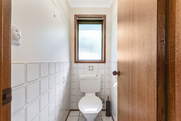 Bathroom 3, Vintage Cuddle Guest House, Hobart
