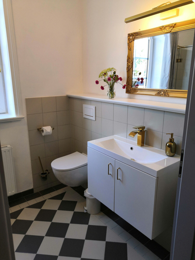 Bathroom 4, Ferienhof Trapp Heuhotel, Lüneburg