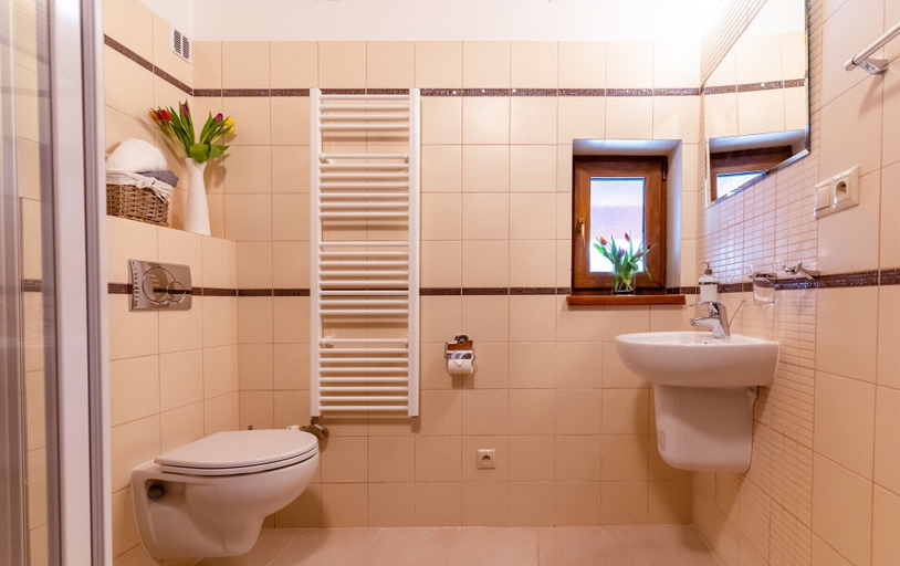 Bathroom 3, Villa Gardenia, Banská Bystrica