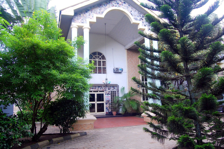 Exterior & Views 2, De-B Garden Hotel, Obio/Akp