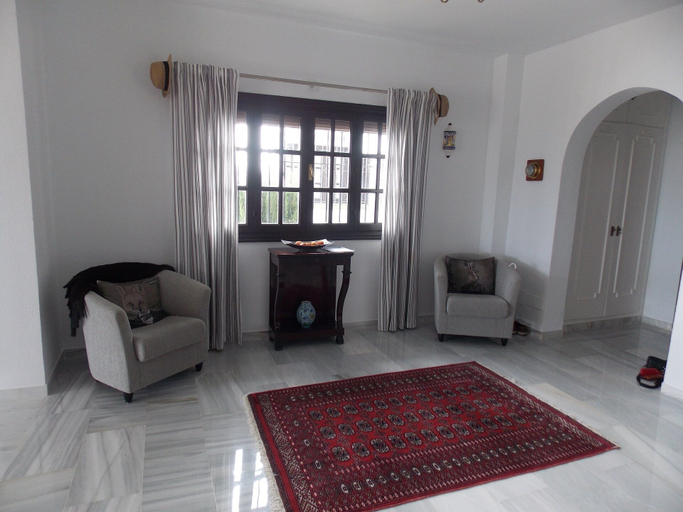 Others 4, Apartment With Sea View In Puerto Banus, Málaga