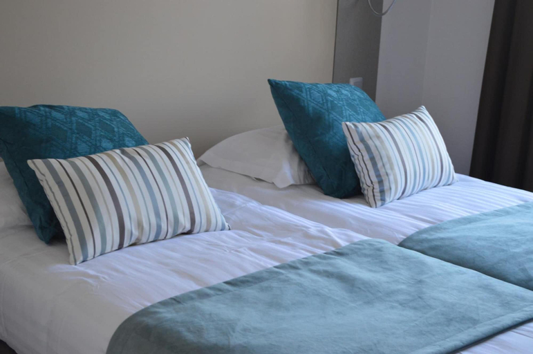 Bedroom 4, Hôtel du Parc, Jura