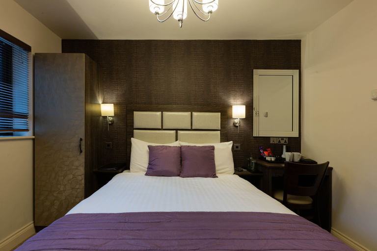 Bedroom 2, The White Swan, Lincolnshire