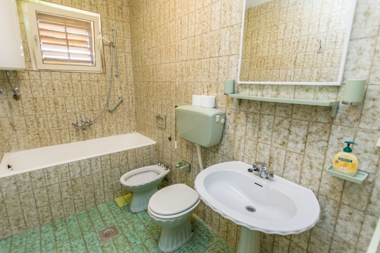 Bathroom, Apartment Smiljan, Primošten