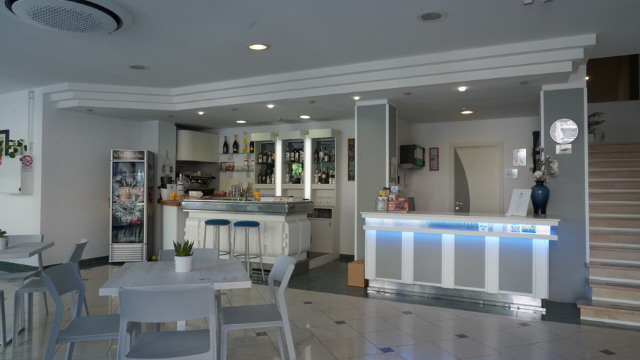 Food & Drinks 5, Lively Hotel, Rimini