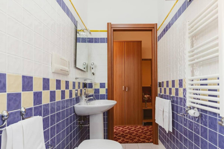 Bathroom 4, Villa del Sorriso, Potenza