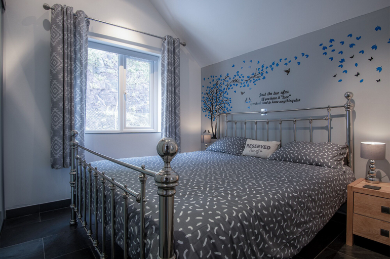 Bedroom 2, Nautilus - 2 Bedroom Apartment - Pendine, Carmarthenshire