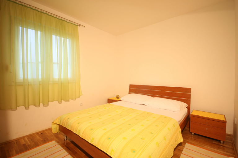 Bedroom 3, Apartments Beverly, Omiš
