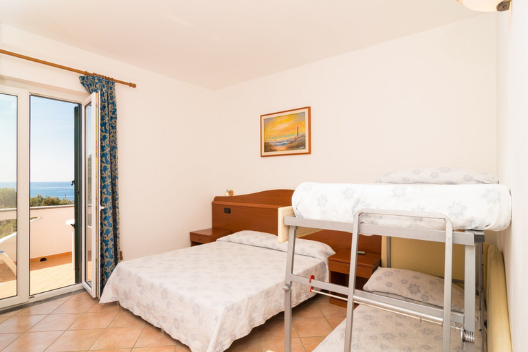 Bedroom 3, Hotel Villa Fumerie, Napoli
